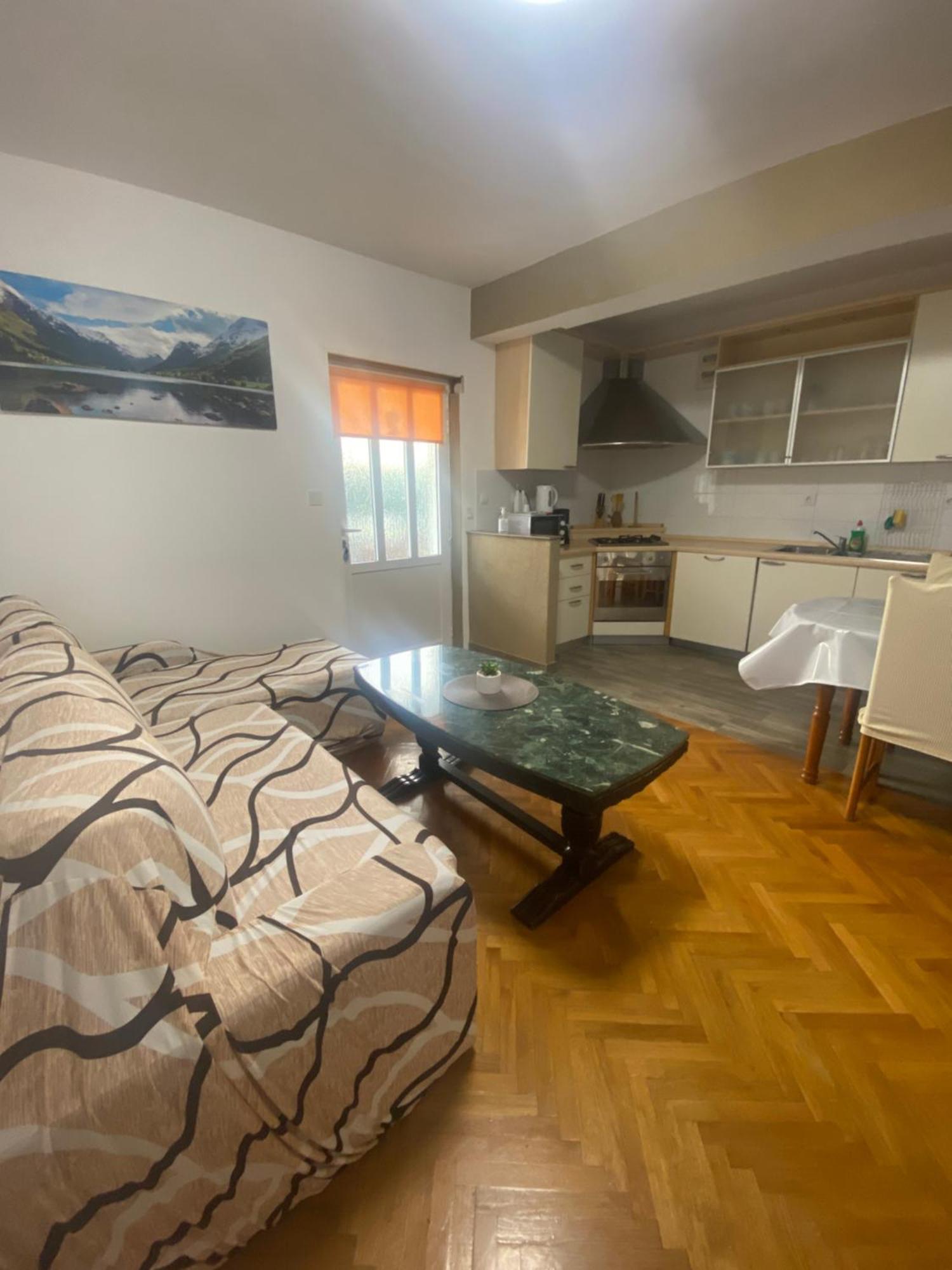 Apartman Stefan Karlobag Luaran gambar
