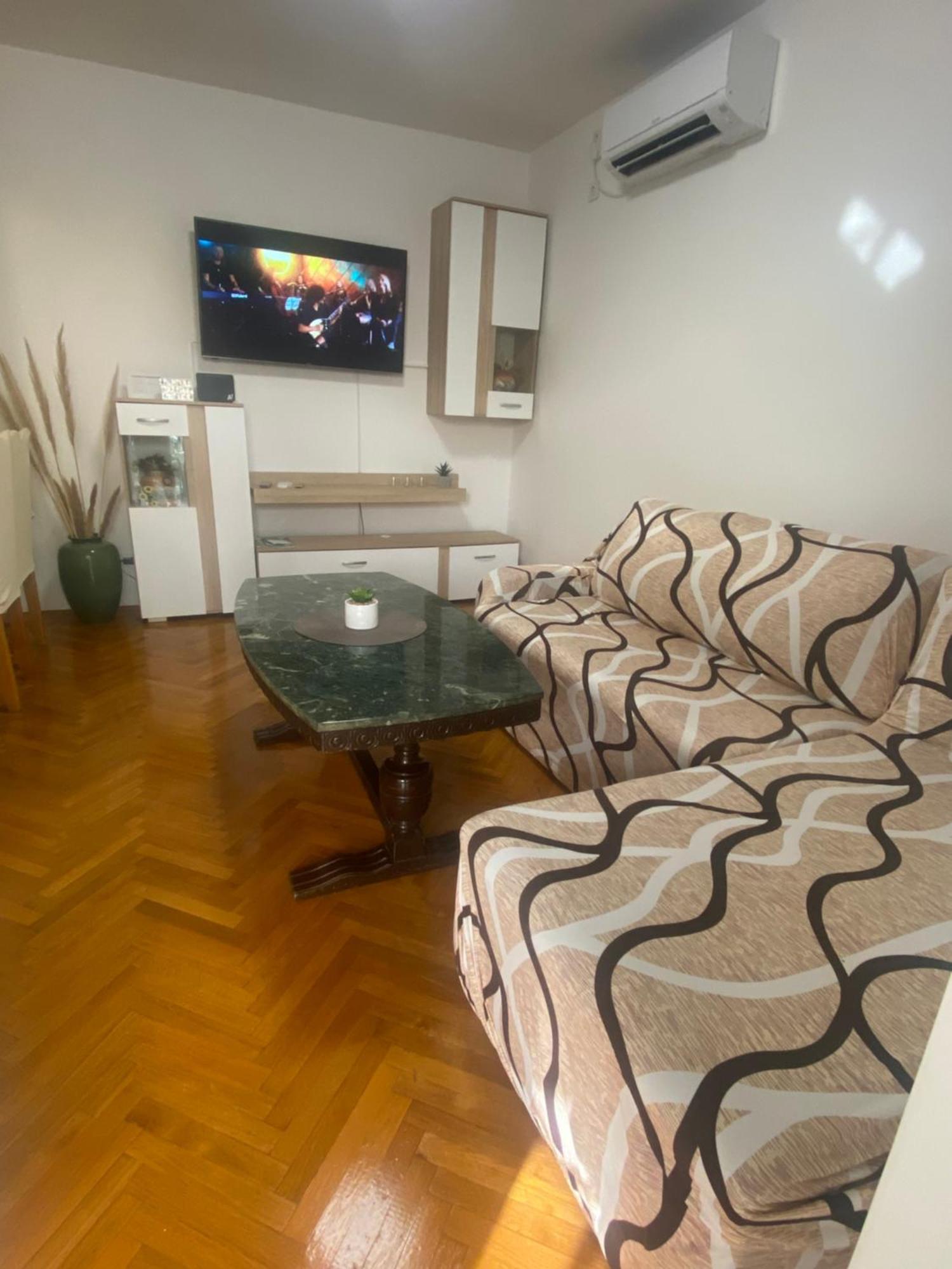 Apartman Stefan Karlobag Luaran gambar
